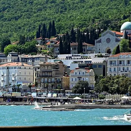 Pelda Apartment, Sea View, Parking, Pet Friendly Apartmán